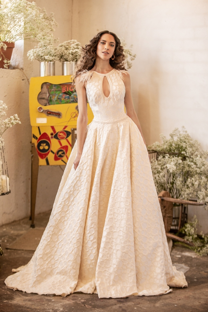 Vestidos de novia con color, ¡enamórate! | Antigua Fábrica de Harinas